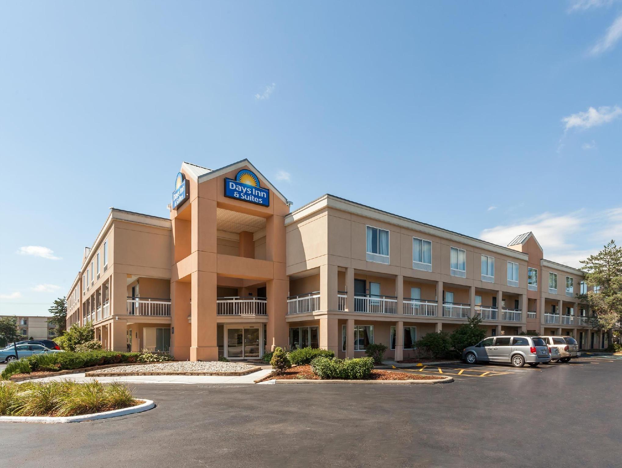 Days Inn & Suites By Wyndham Warren Exteriör bild