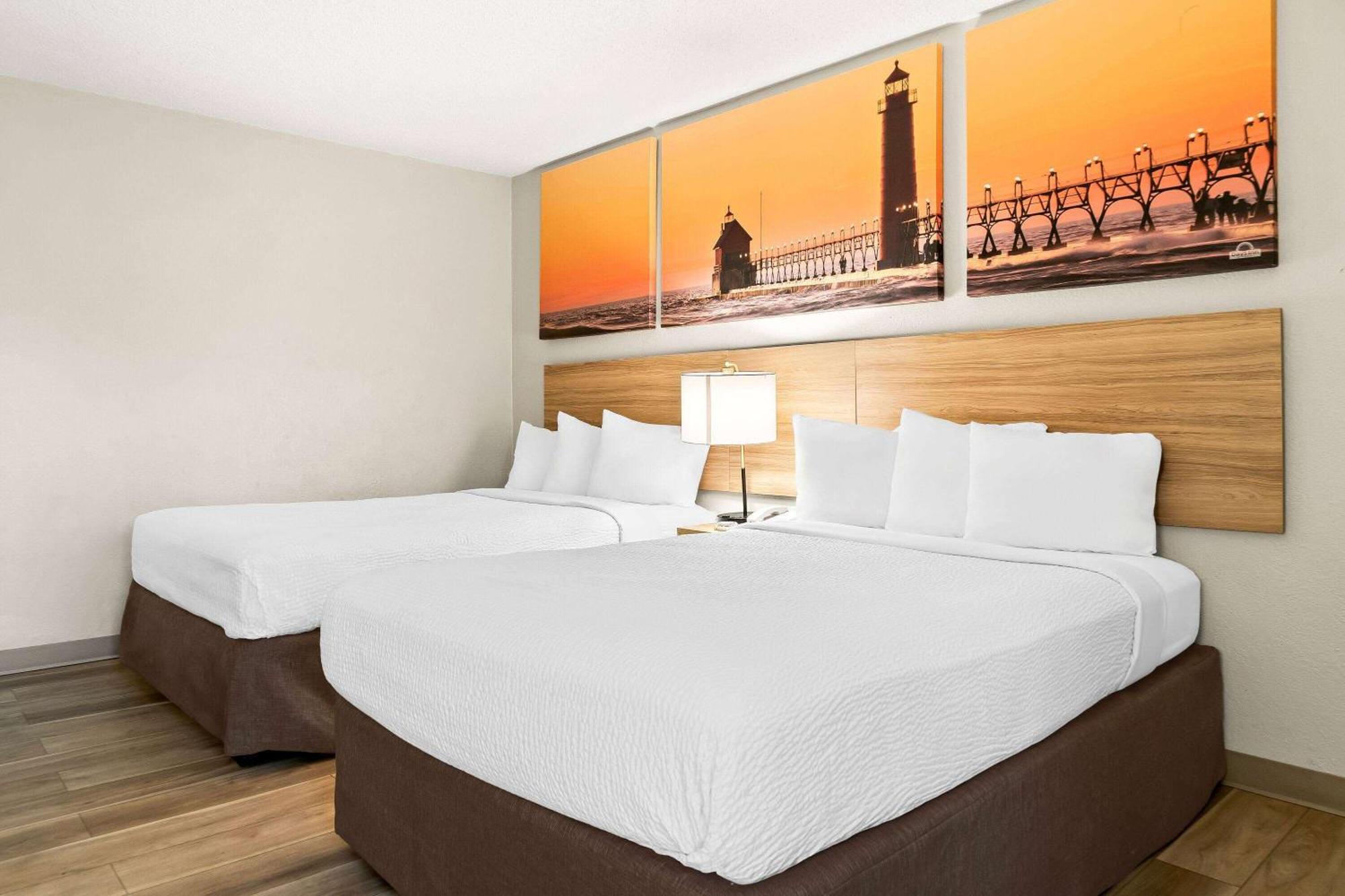 Days Inn & Suites By Wyndham Warren Exteriör bild