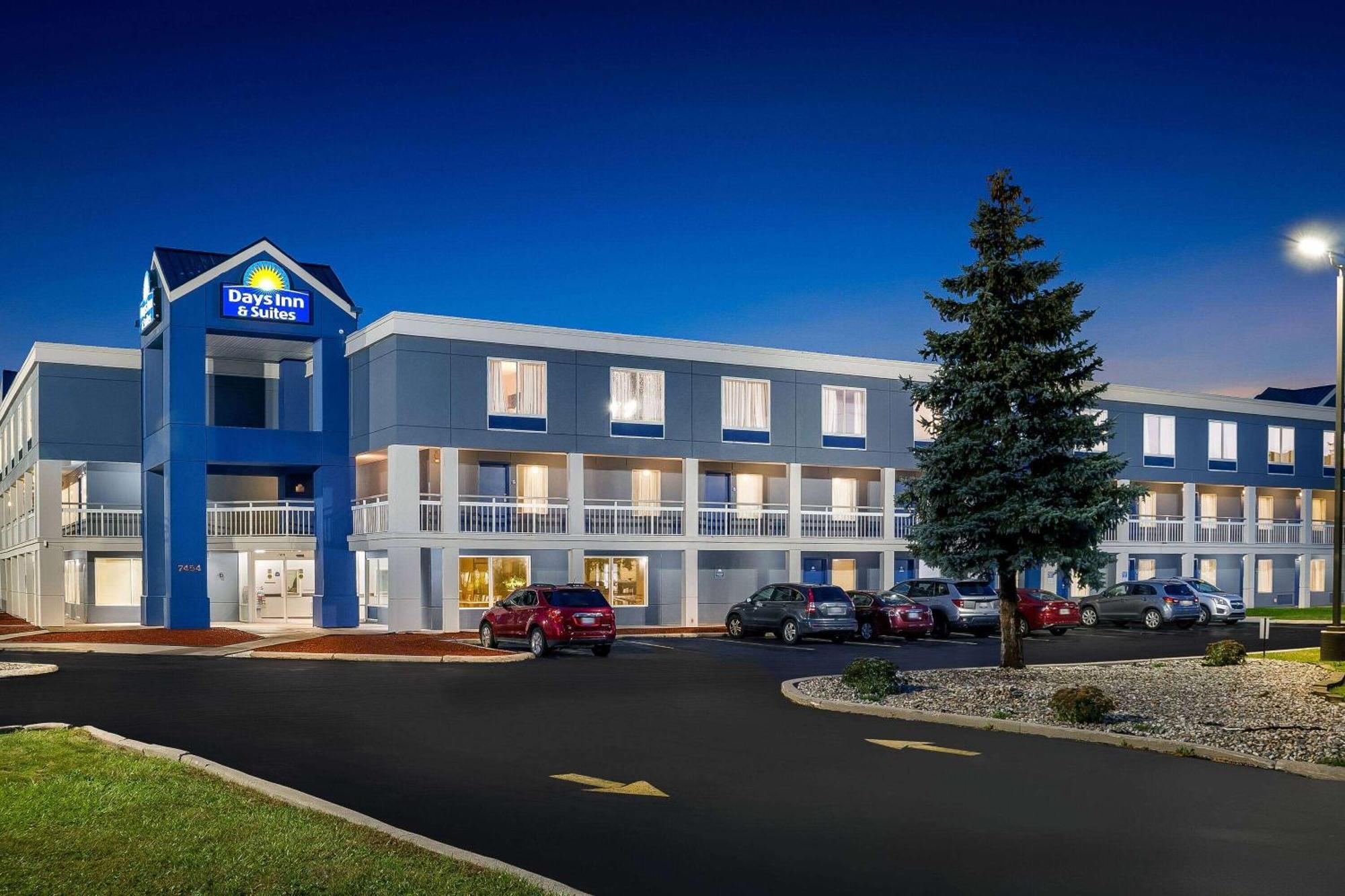 Days Inn & Suites By Wyndham Warren Exteriör bild